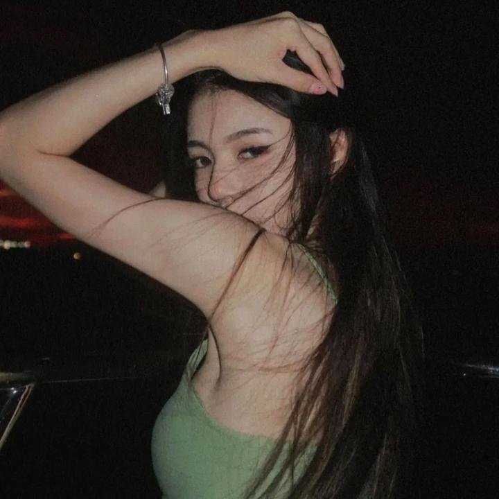 闪婚病娇后每天都在努力求生